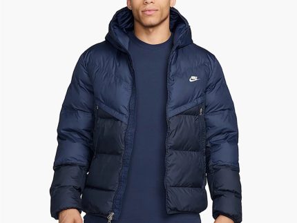 Nike Спортно Яке Nike Storm-Fit Windrunner