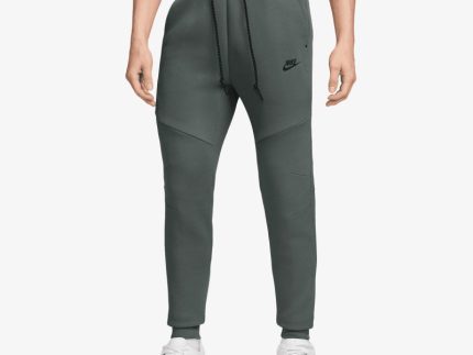 Nike Спортно Долнище Nike Tech Fleece